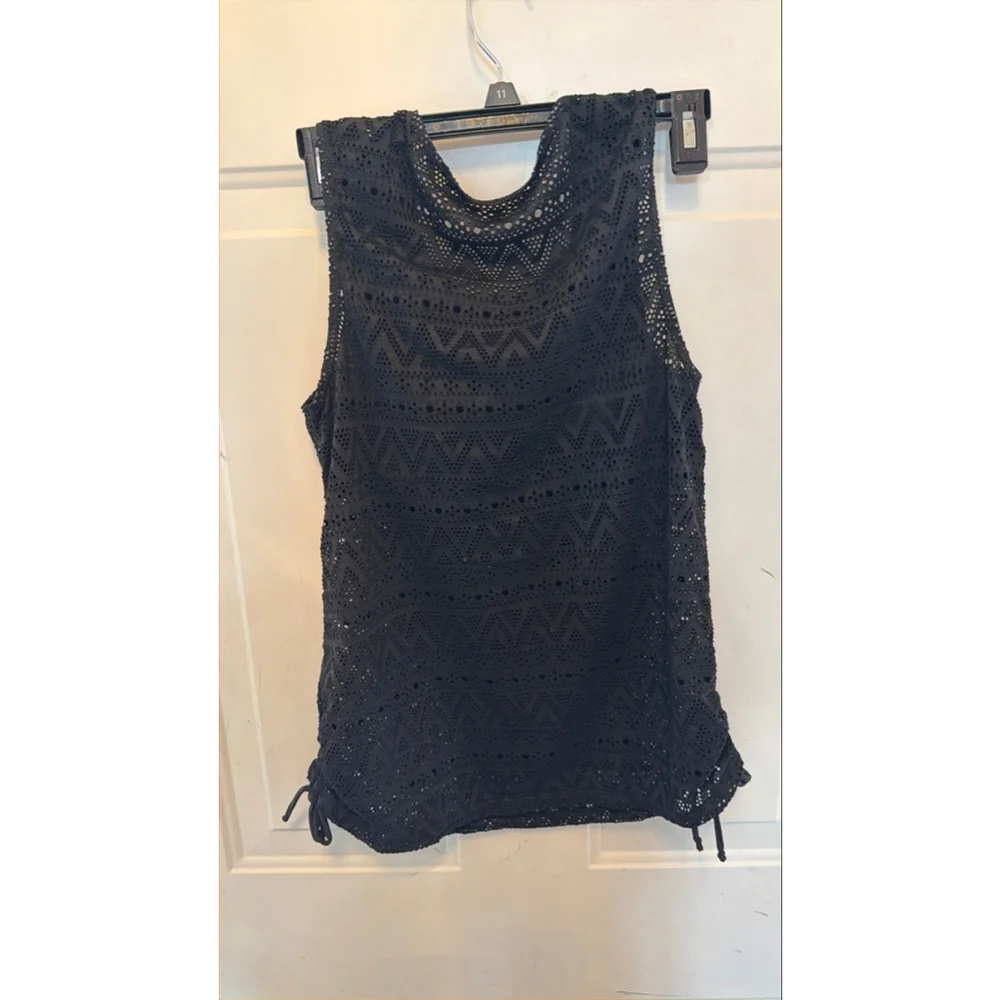 Swim top new without tags
